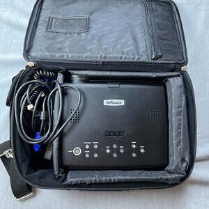 InFocus IN35 DLP Projector w/ Case, VGA & Power Cables – Tested – Portable